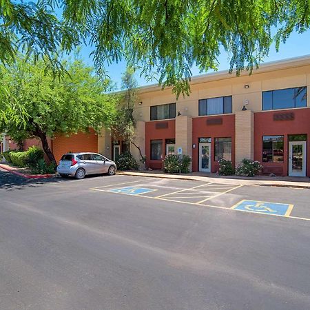 Quality Inn & Suites Phoenix Nw - Sun City Youngtown Bagian luar foto
