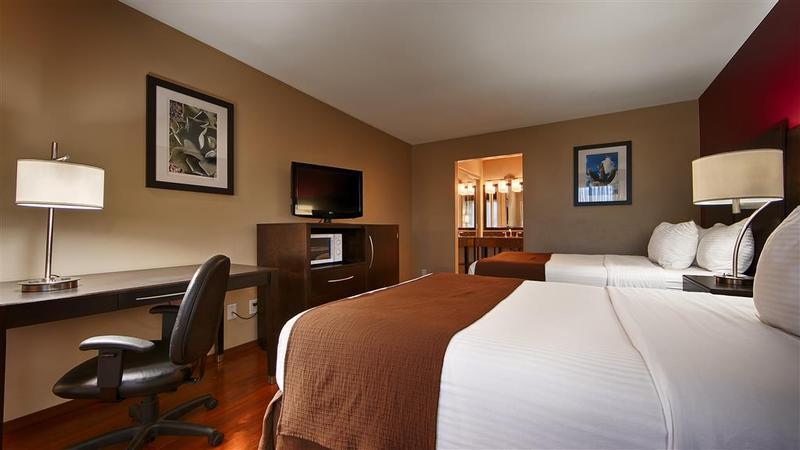 Quality Inn & Suites Phoenix Nw - Sun City Youngtown Bagian luar foto