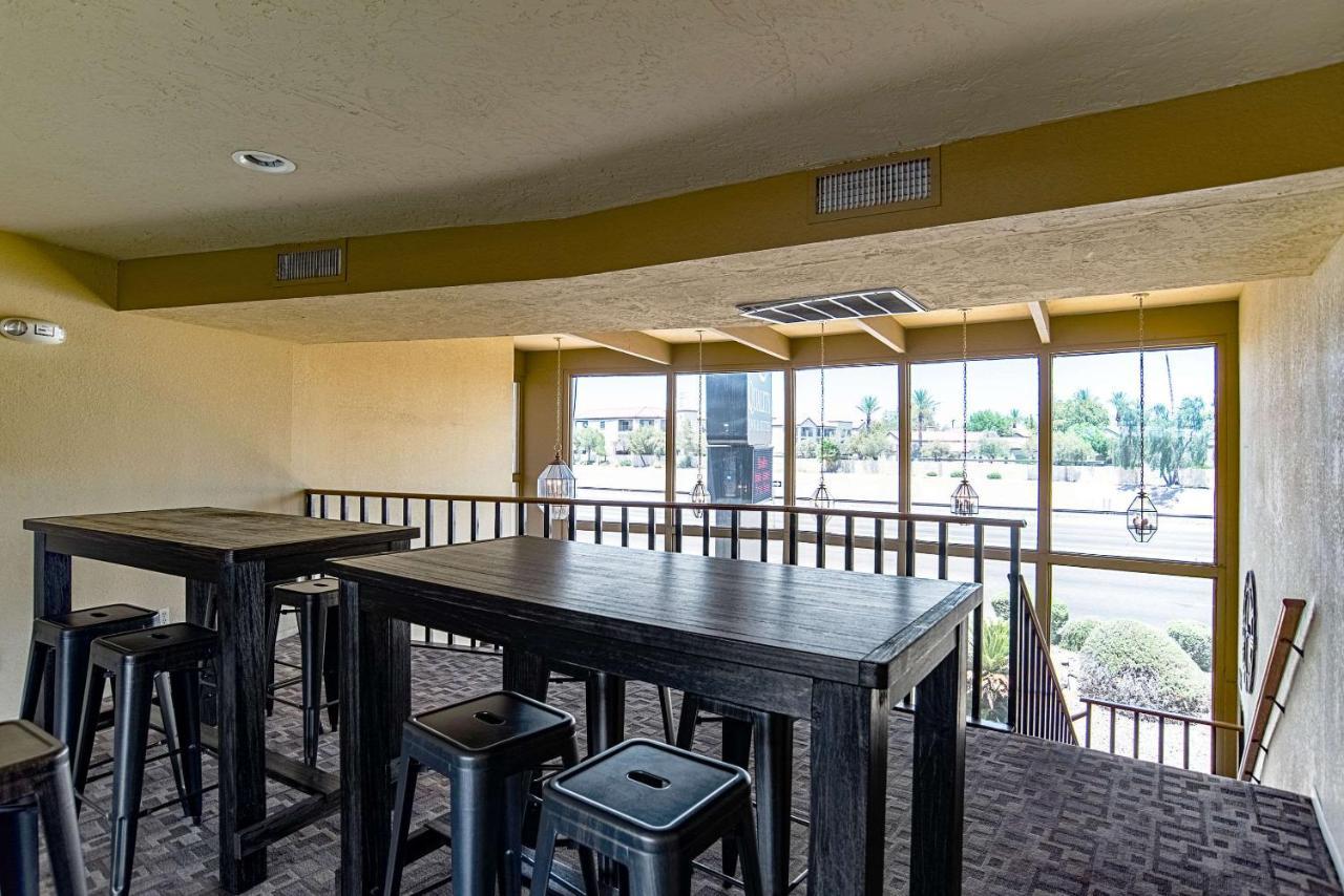 Quality Inn & Suites Phoenix Nw - Sun City Youngtown Bagian luar foto